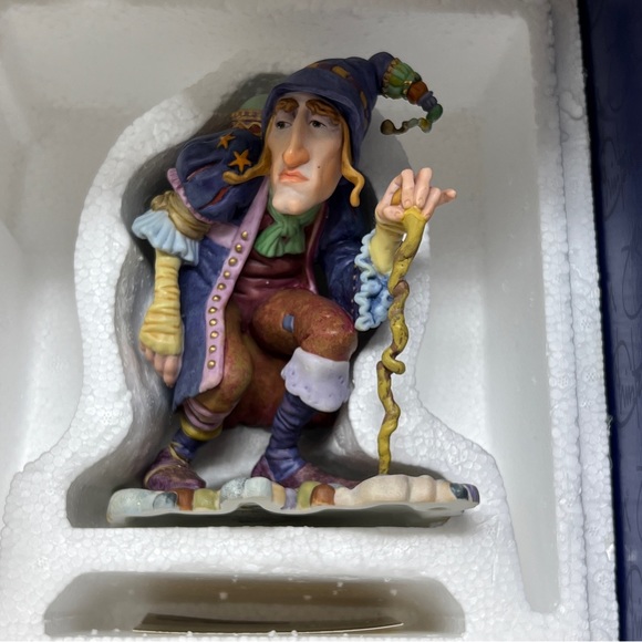 James C Christensen “There Was a Crooked Man” Fine Art Porcelain. - Picture 6 of 8